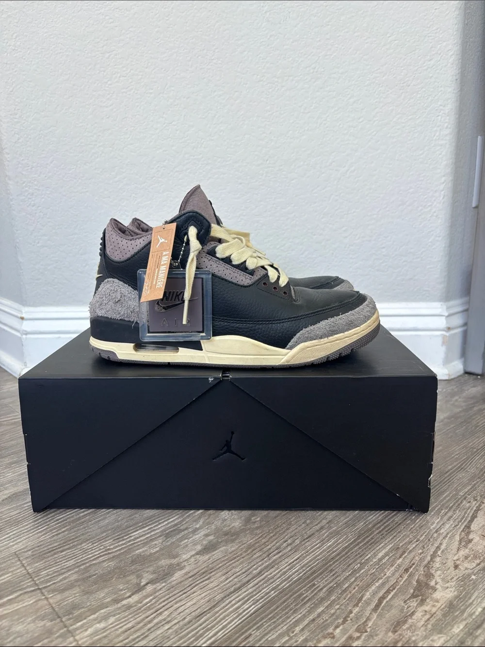 Jordan 3 A Ma Maniere collab with special edition box and accessories